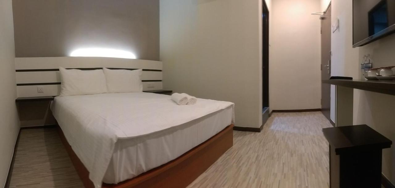 Grand Kapar Hotel Kuala Selangor Exterior photo